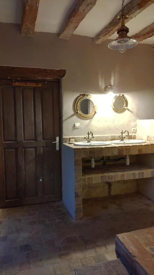 Le Manoir De Gatines Bed & Breakfast Tigné Екстериор снимка