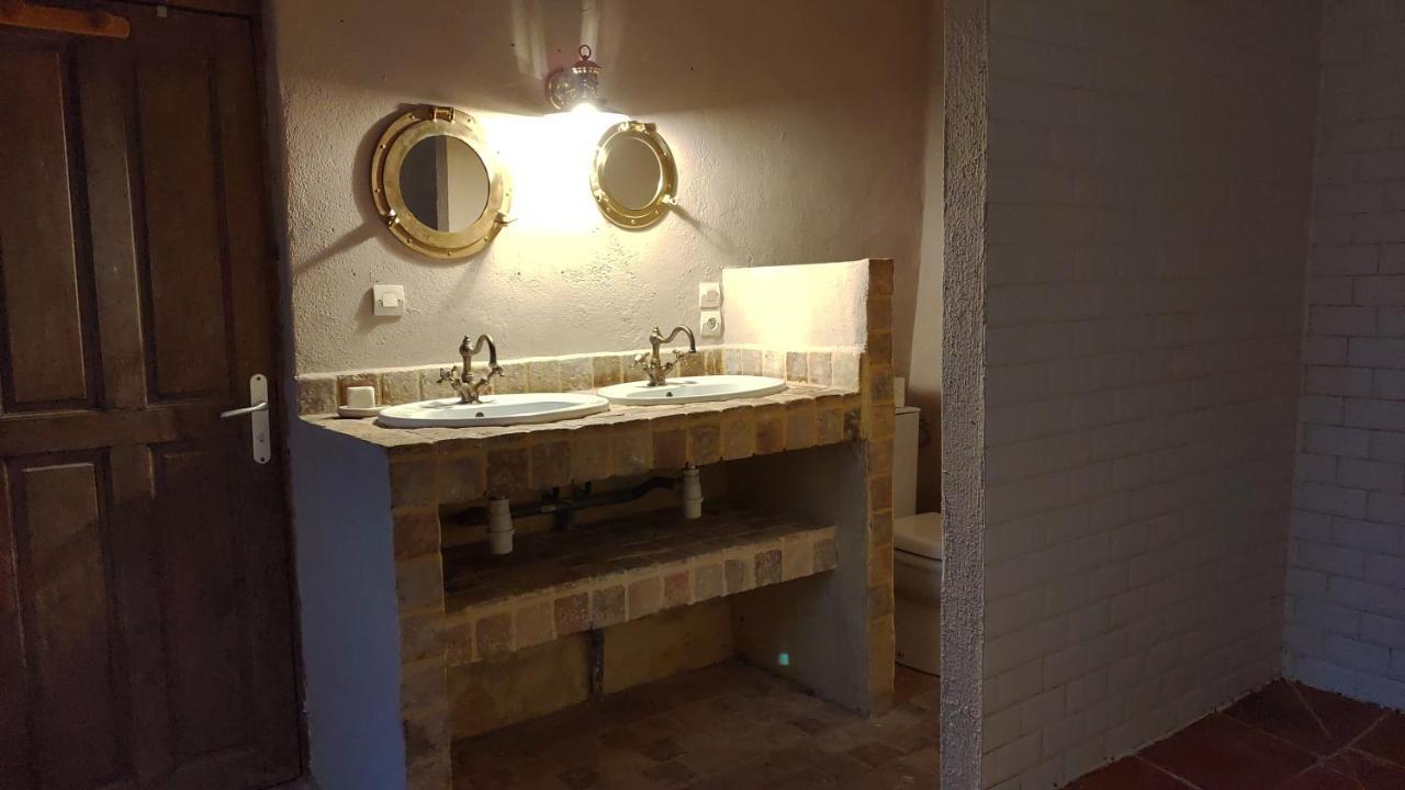 Le Manoir De Gatines Bed & Breakfast Tigné Екстериор снимка