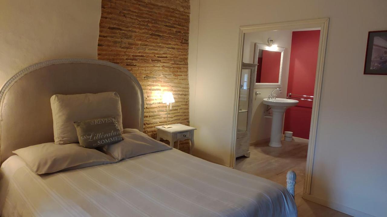 Le Manoir De Gatines Bed & Breakfast Tigné Екстериор снимка