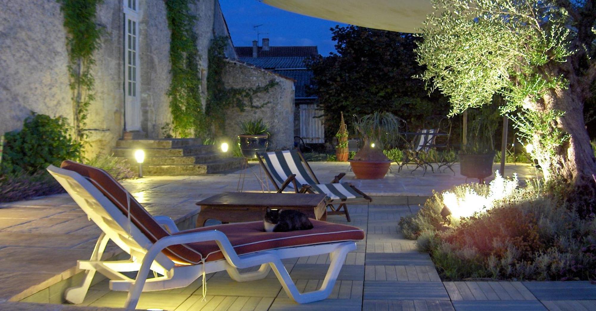Le Manoir De Gatines Bed & Breakfast Tigné Екстериор снимка