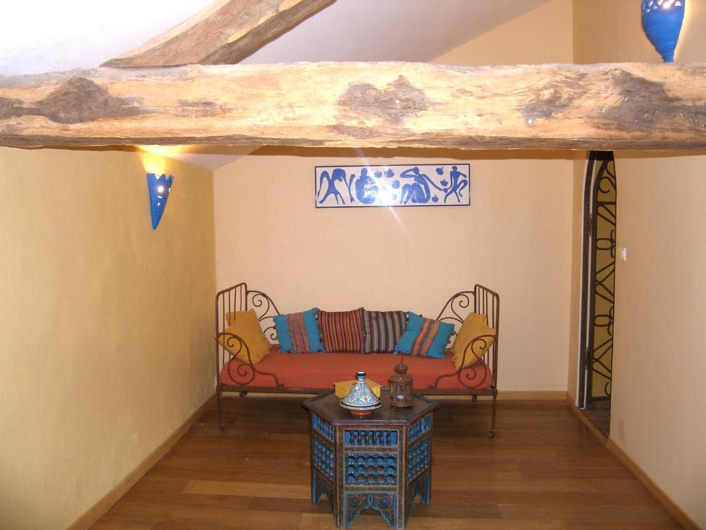 Le Manoir De Gatines Bed & Breakfast Tigné Екстериор снимка